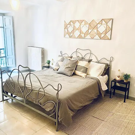 Apartment Lovely 2 Bedroom Steps From Ascoli's Stunning Piazza Del Popolo