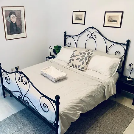 Lovely 2 Bedroom Steps From Ascoli's Stunning Piazza Del Popolo Apartament *