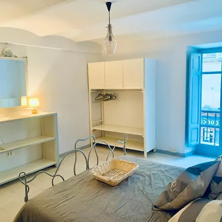 Lovely 2 Bedroom Steps From Ascoli's Stunning Piazza Del Popolo * Ascoli Piceno